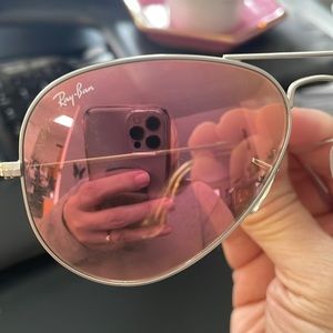 Silver frame. Flash light pink 100% legit Ray-Ban I got them at Nordstrom rack